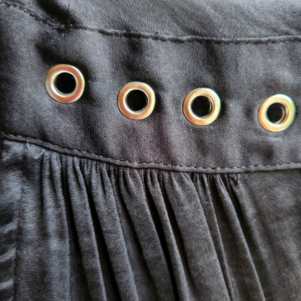 Jennifer Lopez Black Blouse Gold Grommets Size Medium - Picture 5 of 11
